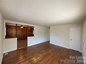 4428 Brooktree Dr in Charlotte, NC - Building Photo - Building Photo