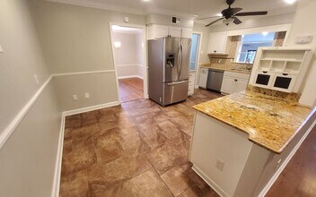 1264 Yorkshire Dr in Memphis, TN - Building Photo - Building Photo