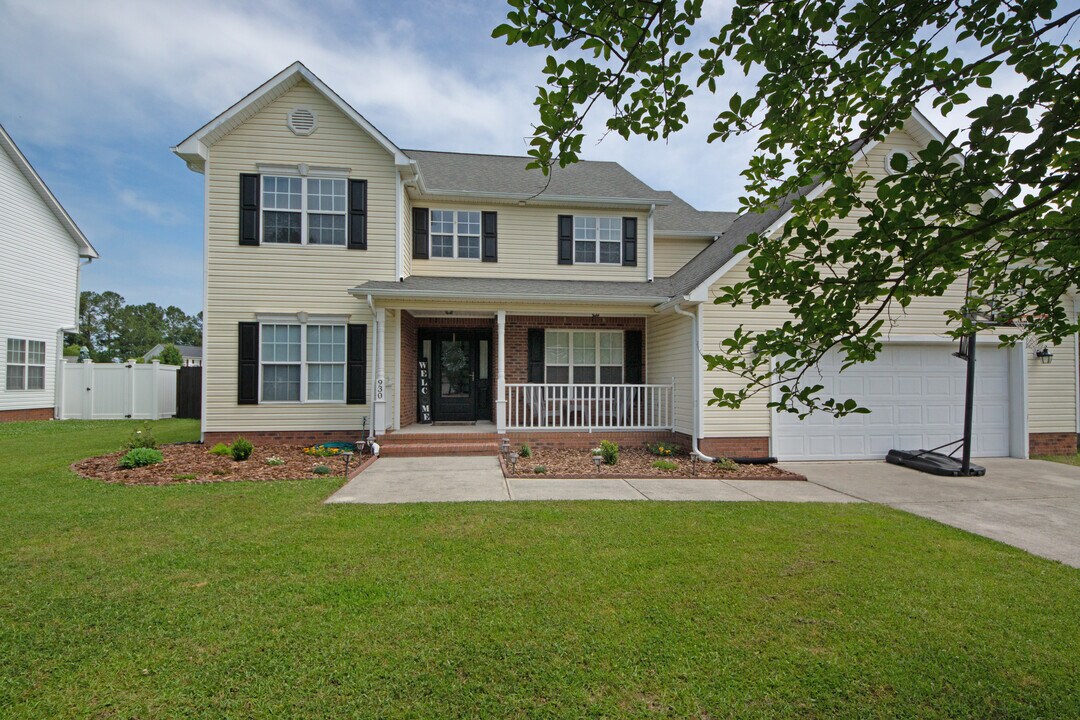 930 Commons Dr N in Jacksonville, NC - Building Photo