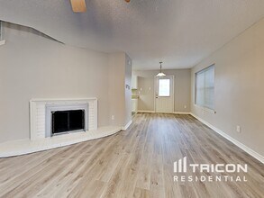 815 Wyndham Pl in Arlington, TX - Building Photo - Building Photo