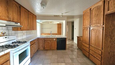 8709 Xavier Ave in California City, CA - Building Photo - Building Photo