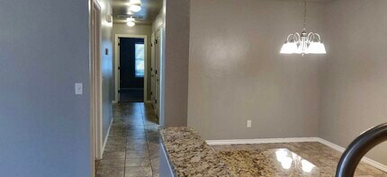 205 Ashley Dr in Edmond, OK - Building Photo - Building Photo