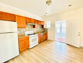 2647 W 35th St in Chicago, IL - Building Photo - Building Photo