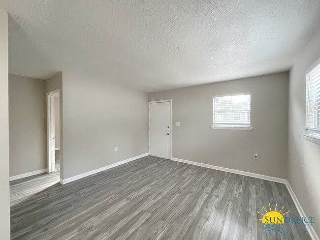 794 Navy St in Fort Walton Beach, FL - Building Photo - Building Photo