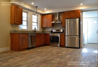 29 Alston St in Somerville, MA - Building Photo - Building Photo