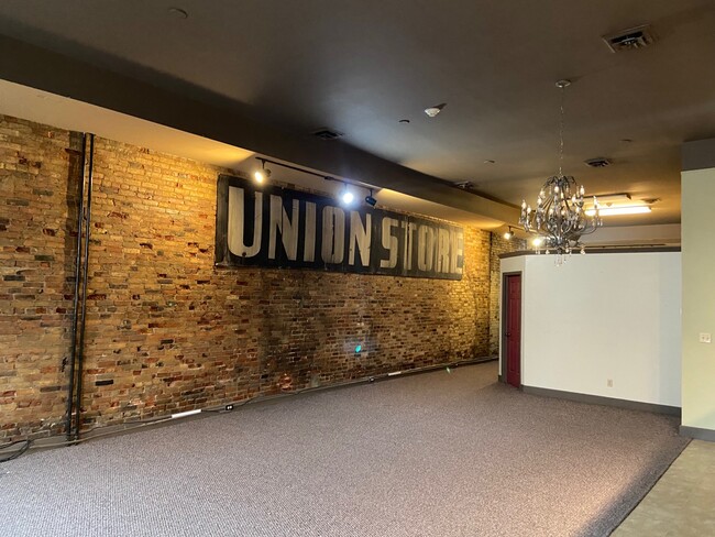 148 W Michigan Ave in Jackson, MI - Foto de edificio - Building Photo