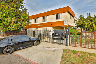 8900 Baring Cross St in Los Angeles, CA - Building Photo - Building Photo