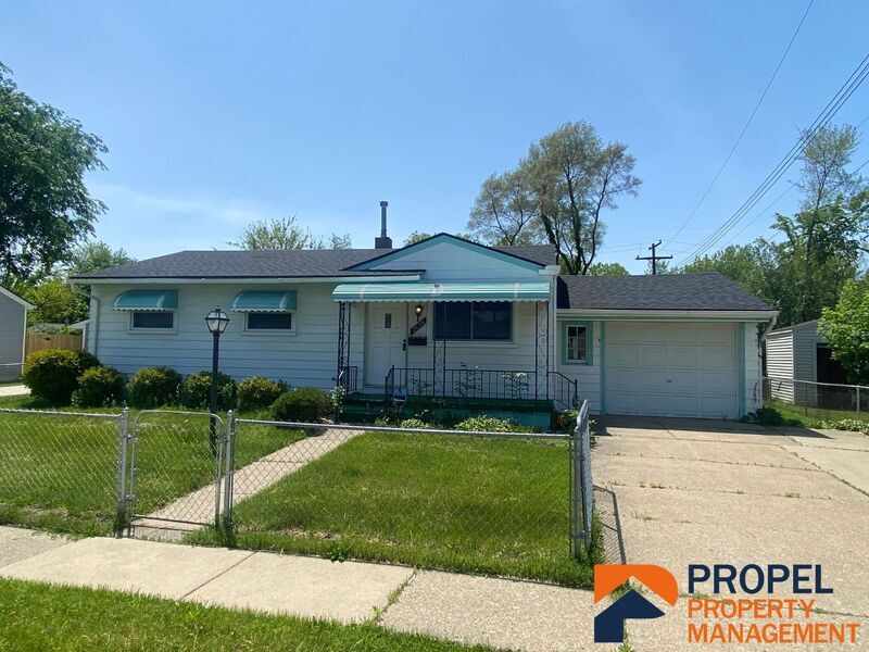 2660 Peachcrest St in Ypsilanti, MI - Building Photo