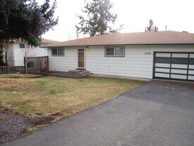 1120 Tamera Dr in Klamath Falls, OR - Building Photo
