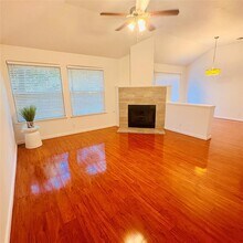 1109 Briargate Dr in Austin, TX - Building Photo - Building Photo