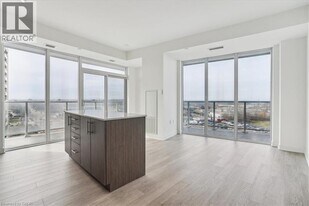 2782 Barton St E in Hamilton, ON - Building Photo