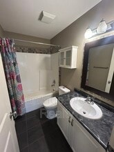 124-124 Mills Rd in Kelowna, BC - Building Photo - Building Photo