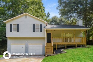 46 Normas Way in Hiram, GA - Building Photo