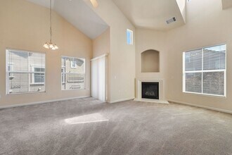 1316 Milano Dr in West Sacramento, CA - Building Photo - Building Photo