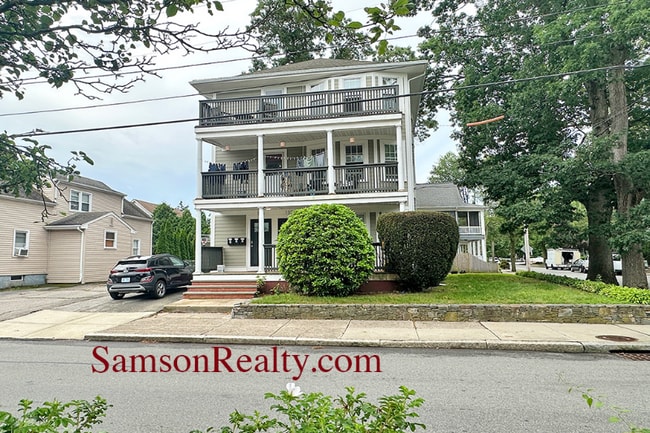 133 4th St in Providence, RI - Building Photo - Building Photo