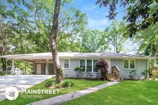 3717 Loren Dr in Decatur, GA - Building Photo