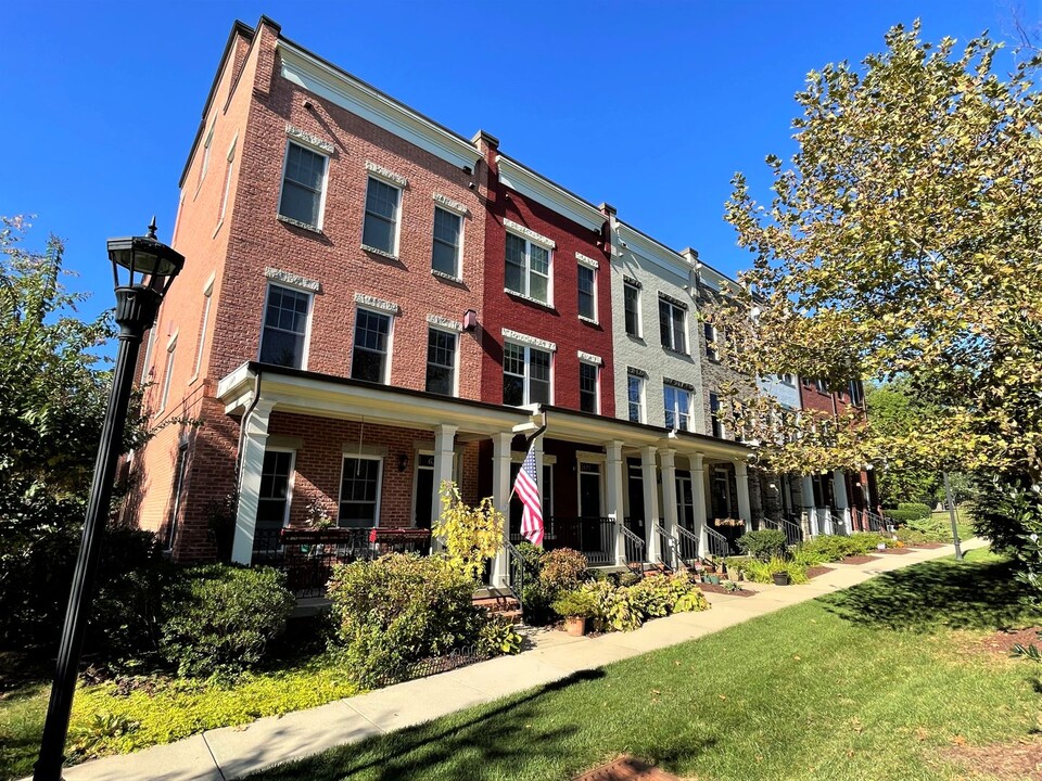 624 Regent Pl NE in Washington, DC - Building Photo