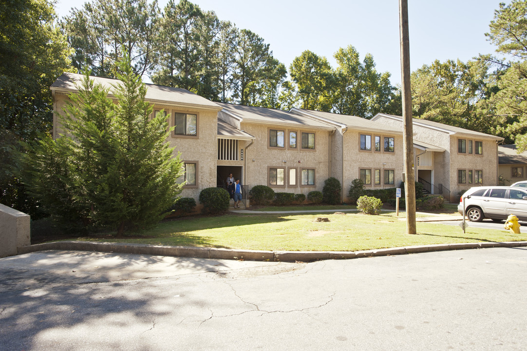 Dunwoody Villas in Doraville, GA - Building Photo