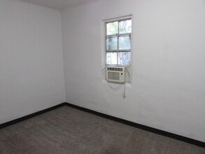 28 Burgess Ct in Sumter, SC - Foto de edificio - Building Photo