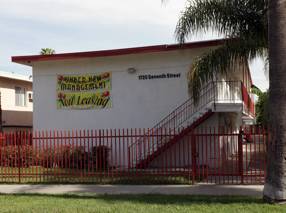 1725 7th St in Riverside, CA - Building Photo