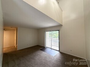 1605 Merry Oaks Rd in Charlotte, NC - Building Photo - Building Photo