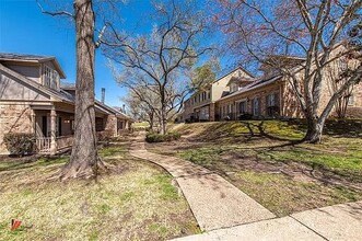 3113 Fairfield Ave, Unit 3113 in Shreveport, LA - Foto de edificio - Building Photo