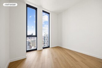 9 DeKalb Ave in Brooklyn, NY - Building Photo - Building Photo