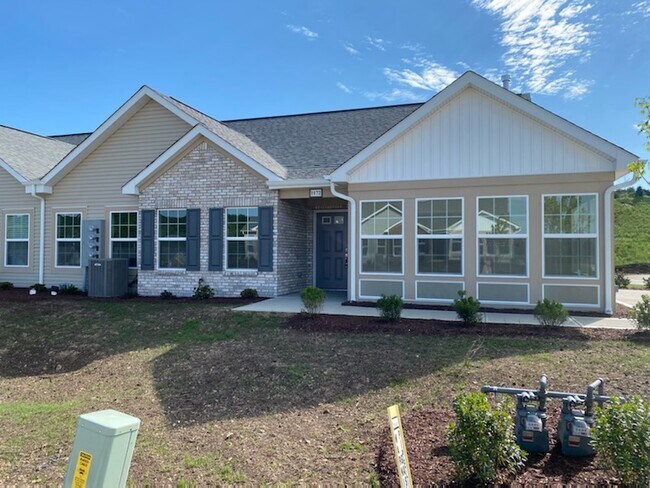 1172 Sandy Rdg Dr in Sarver, PA - Building Photo - Building Photo