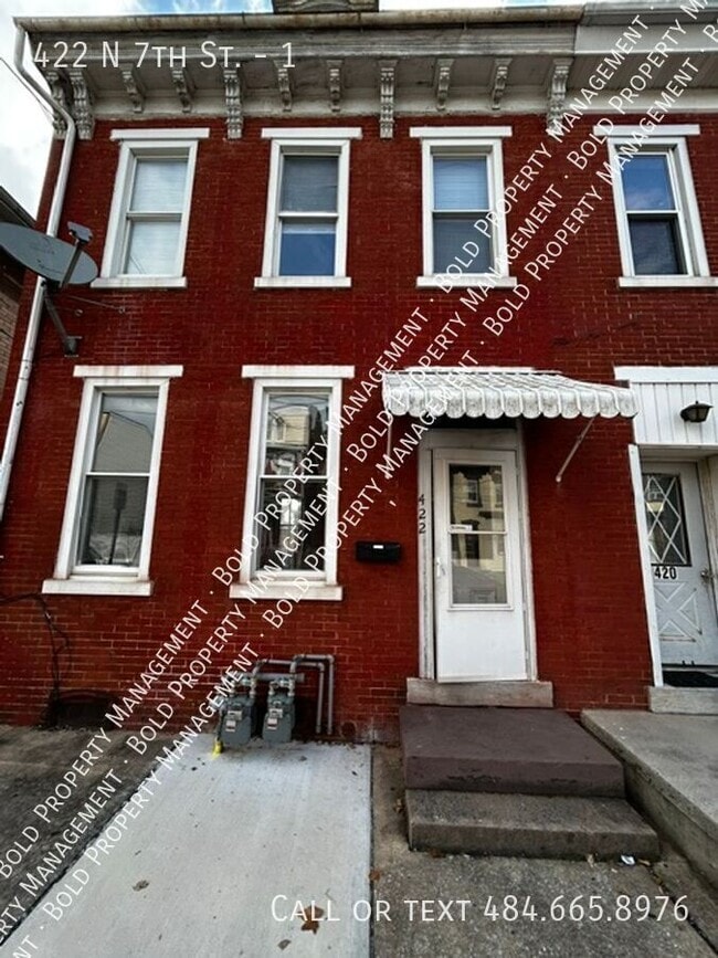 property at 422 N 7th St