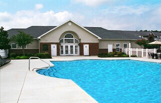 Legacy at Cross Creek in Fayetteville, NC - Building Photo