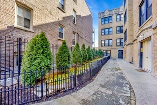 3153 W Augusta Blvd in Chicago, IL - Building Photo