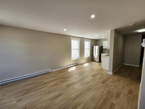157 Adelaide St in Saint John, NB - Building Photo - Building Photo