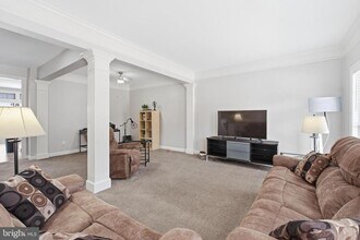 8439 Kirby Lionsdale Dr in Lorton, VA - Building Photo - Building Photo