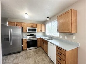 6648 Alfred Way in Salt Lake City, UT - Building Photo - Building Photo