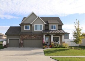 12451 Osprey Ln in Papillion, NE - Building Photo