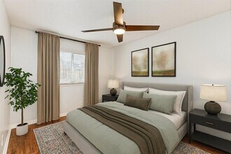 2401 Manor Rd in Austin, TX - Foto de edificio - Building Photo