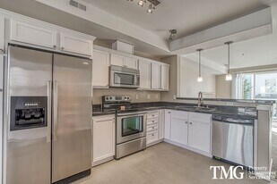 2004 NE Cadbury Ave in Beaverton, OR - Building Photo