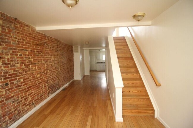 127 N Port St photo'