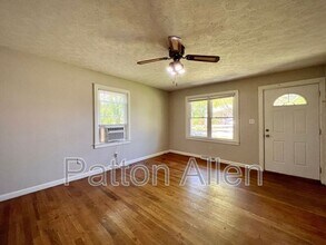 3 La Rue St in Asheville, NC - Building Photo - Building Photo