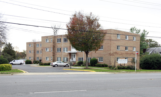 Tuckahoe Apartments II in Arlington, VA - Building Photo - Building Photo