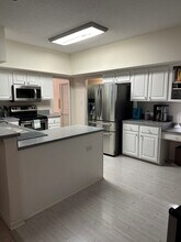 100 Hebride Ct in Cary, NC - Building Photo - Building Photo