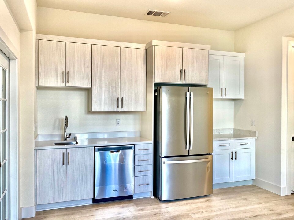 1838 Kilowatt Wy in Fremont, CA - Building Photo
