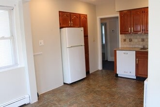 614 5th Ave in New Hyde Park, NY - Building Photo - Building Photo