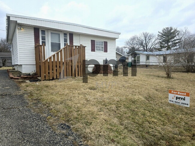 property at 2222 Maureen Blvd S