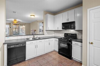 12401 Los Indios Trail, Unit 44 in Austin, TX - Building Photo - Building Photo