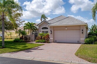 28460 Highgate Dr in Bonita Springs, FL - Building Photo - Building Photo