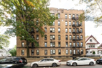 86-10 109th St in Richmond Hill, NY - Building Photo - Building Photo