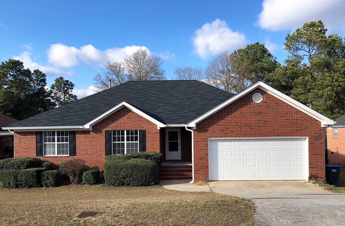 4311 Creekview Dr in Hephzibah, GA - Building Photo