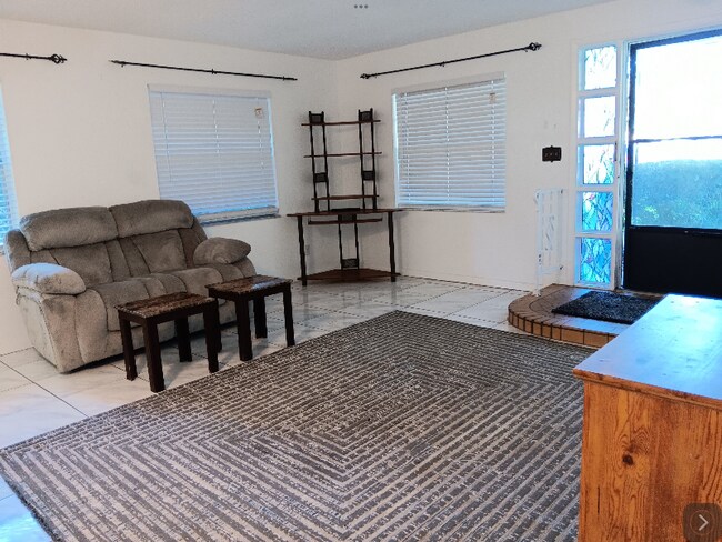 137 White St in Daytona Beach, FL - Building Photo - Building Photo