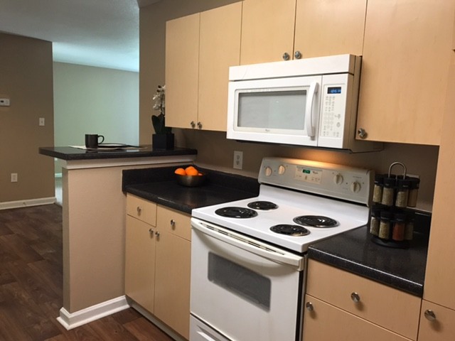 Thorngrove in Charlotte, NC - Building Photo - Building Photo